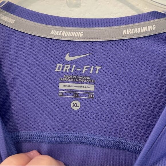 Nike Dri Fit Purple Workout Tee Size X-Large - Picture 3 of 3